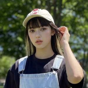 Meet your Posher, Chloe